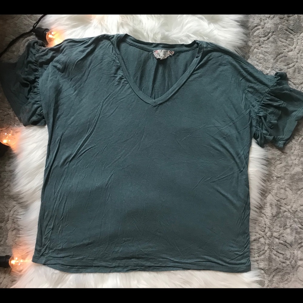 Ruffle Sleeve Stretchy Top, cute color!